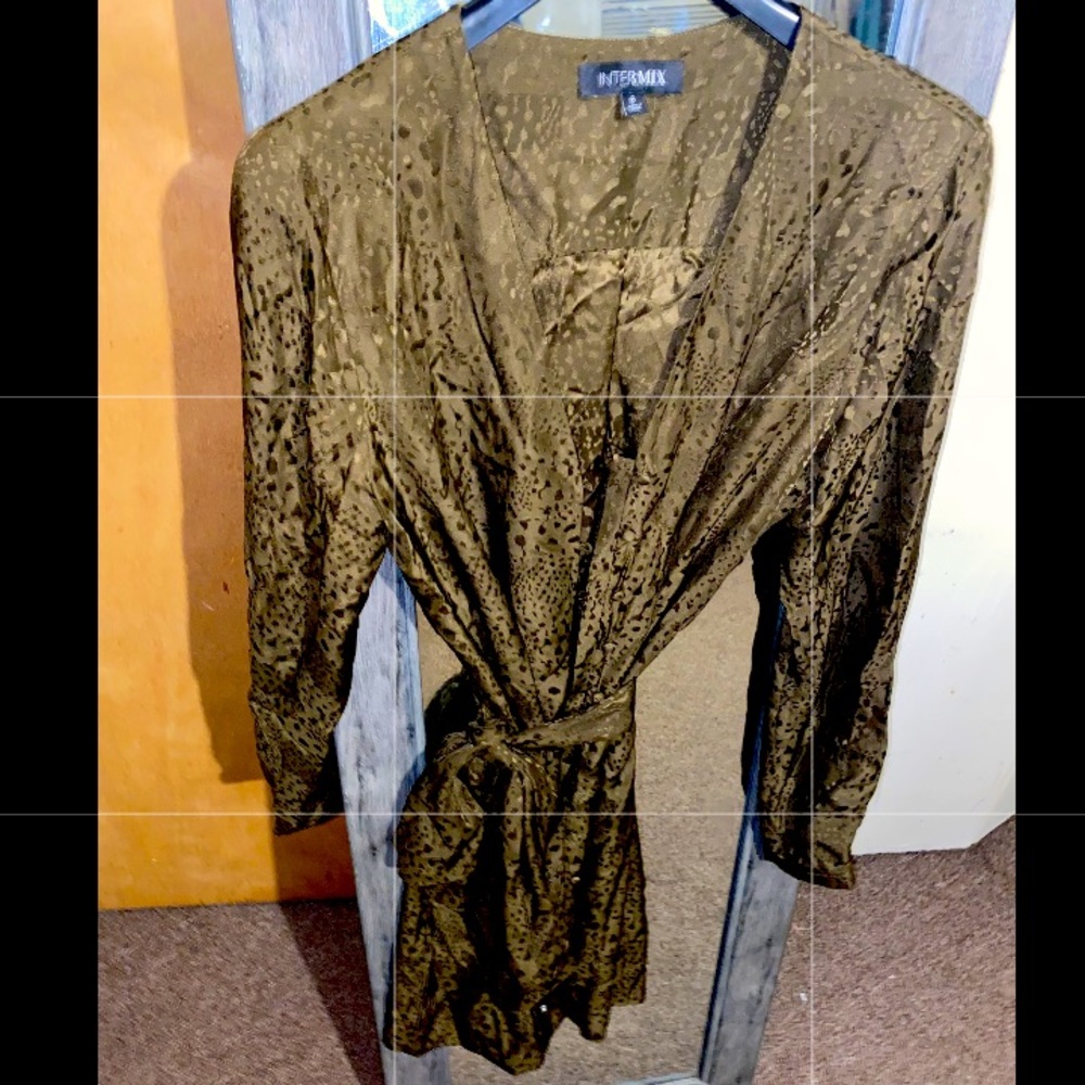 Silk Button Dreas